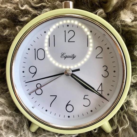 NWOT ⭐️ Equity by La Crosse Quartz Metal Alarm Clock - Picture 9 of 12